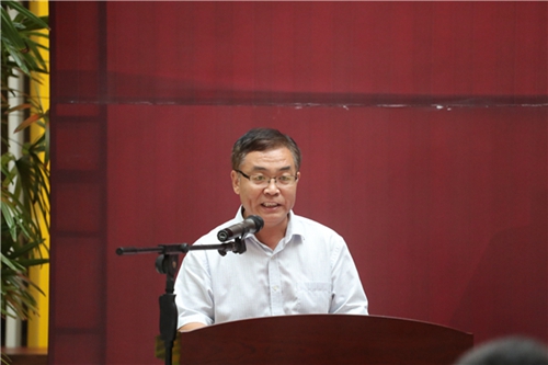 威尼斯欢乐娱人v3676副校级干部、齐鲁医学部党工委书记侯俊平致辞.jpg 威尼斯欢乐娱人v3676副校级干部、齐鲁医学部党工委书记侯俊平致辞.jpg